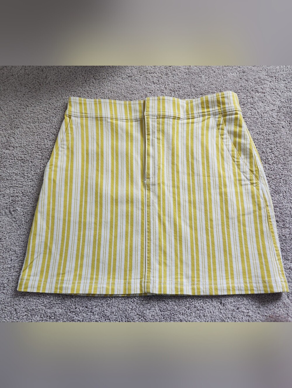 LOFT 💛🤍 Yellow and White Striped A-Line Denim Skirt with Side Pockets 🤍💛